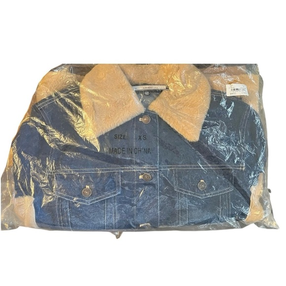 Steve Madden Winona Denim Jacket Faux Fur Blue XS New - Picture 7 of 8